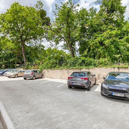 Terrace Apartments At City Park Budapeste Exterior foto